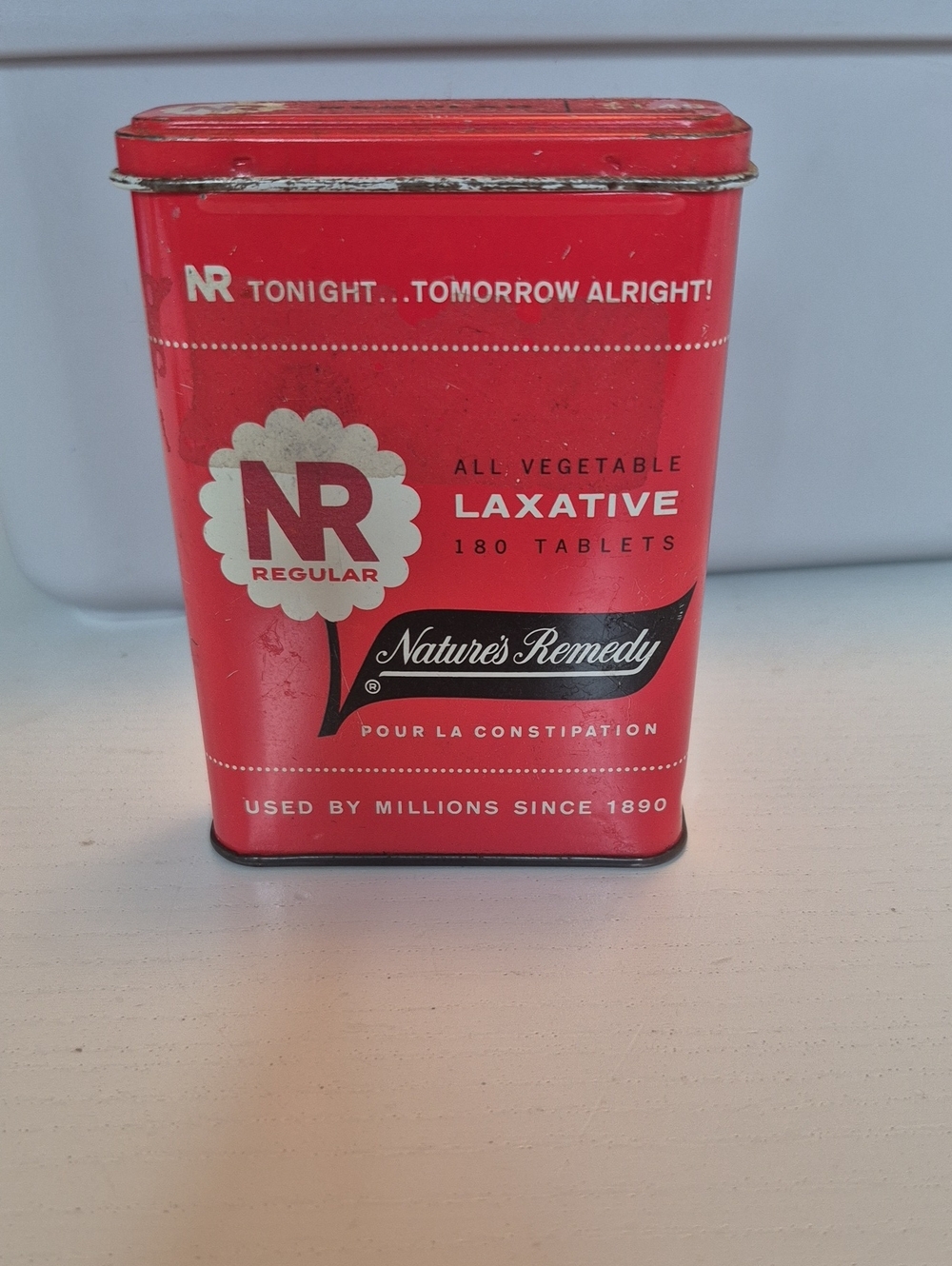 Vintage  Nature's Remedy NR Regular Laxative Tin - Red